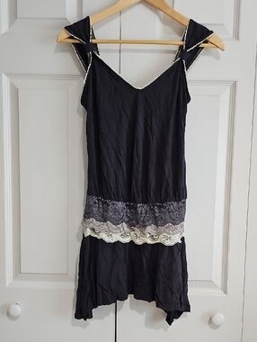 🖤 Fresh Wear Black Lace Trim Tunic Top – Flowy & Feminine 🖤